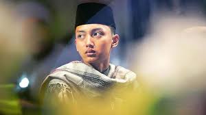 We did not find results for: Biodata Profil Gus Azmi Vokalis Grup Sholawat Syubbanul Muslimin Sandingi Ketenaran Nissa Sabyan Tribun Jatim
