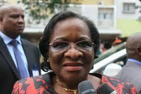 VERGONHA QUE SÓ ACONTECE EM MOÇAMBIQUE. O povo moçambicano é roubado e paga  por ser roubado. Chissano roubou para este povo durante 18 anos. E quando  saiu do poder colapsou diversas empresas