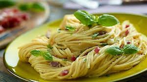 Spaghetti Aglio E Olio Z Pieczona Papryka I Rukola Przepis Recipe Spaghetti Carbonara Food Everyday Food