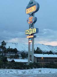 Our sweet little cabin by sun river. This Was Amazing We Rarely Like Almost Never Get Snow Here We Got 6 10 Inches Of Snow In Lake Elsinore Lake Elsinore Lake 10 Things