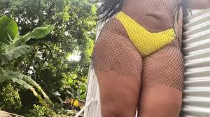 Capturando La Sensualidad En El Cambiador Al Aire Libre: Amateur Amateur  Porn