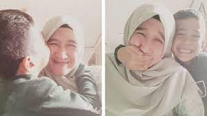 Kini ustadz abdul somad terkenal sebagai salah satu penceramah kondang yang kerap mengisi ceramah ia ada ulama besar di kabupaten batu bara, sumatera utara. Mantan Istri Ustadz Abdul Somad Uas Tak Berhenti Curhat Biji Itu Tumbuh Di Rahim Wanita Hina Ini Tribun Timur
