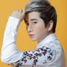 Khánh phương (tên thật phạm khánh phương, sinh 4 tháng 11 năm 1981 tại sài gòn) được khán giả biết đến với vai trò là một ca sĩ nhạc trẻ việt nam, đồng thời còn là người sáng lập và cựu thành viên của nhóm nhạc mp5. Khanh PhÆ°Æ¡ng Nhac Khanh PhÆ°Æ¡ng