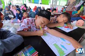 Buku cerita anak orangutan malang download gratis buku cerita bergambar untuk paud, tk dan sd yang berkisah tentang seekor anak orangutan yang terpkasa hidup sendiri di dalam hutan karena ditinggal ibunya yang tewas dibuhuh. Ratusan Anak Ikuti Lomba Mewarnai Di Kspps Umat Sejahtera Mulia Suara Merdeka