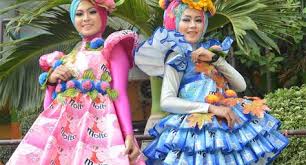 Kerajinan dari barang bekas berupa kursi tak terpakai, sungguh ciamik! 14 Ide Molto Daur Ulang Gaun Pakaian Daur Ulang