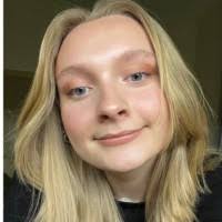 Thea Hubbard's Instagram, Twitter & Facebook