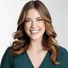 Lindsay Stone's Instagram, Twitter & Facebook