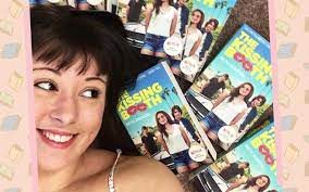 Maybe you would like to learn more about one of these? Conversamos Com Beth Reekles Autora De A Barraca Do Beijo