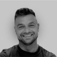 100+ "Brosche" profiles