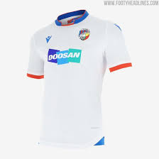 Podmínkou je široký zájem o fotbal a znalosti o české fotbalové lize, zájemci piště do zpráv. Viktoria Plzen 20 21 Home Away Third Goalkeeper Kits Released Footy Headlines Goalkeeper Kits Goalkeeper Shirts Goalkeeper