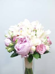 Select from premium peonies bouquet of the highest quality. Bouquet Peonias Y Orquideas Benito Herrera