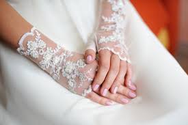 Mehr sprüche, gedichte und wünsche zur hochzeit gibt es übrigens auch auf wir zeigen ihnen, wie sie dem brautpaar zur hochzeit gratulieren, hochzeitskarten textuell. 100 Beispiele Fur Die Fingernagel Der Braut Bei Der Hochzeit