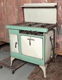 Antique 20 S Green And Cream Enamel Stove Retro Kitchen Decor Antique Kitchen Stoves Vintage Stoves