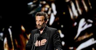 Mathieu kassovitz sera bientôt à l'affiche au cinéma avec 2 films. Mathieu Kassovitz Celebrates 25 Years Of Hate With A Strong Message On Police Violence Web24 News