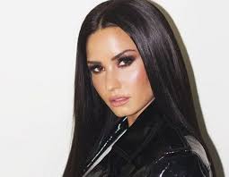 Foto Demi Lovato a renăscut din propria cenuşă! Cât de sexy a pozat artista  cu ocazia zilei de naştere