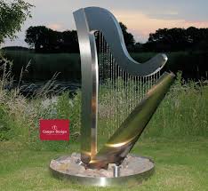 Http Www Designer Brunnen De Edelstahlbrunnen Edelstahlbrunnen Harfe Htm Gartenbrunnen Wasserspiel Garten Wasserelemente Im Freien