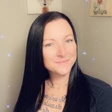 Victoria Lowe's Instagram, Twitter & Facebook