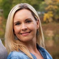 Yvonne Scholl's Instagram, Twitter & Facebook