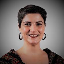 Mary Mendonca's Instagram, Twitter & Facebook