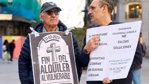 Nuevo golpe a los propietarios: así es la “trampa legislativa” que frenará los desalojos y dará vía libre a los okupas
