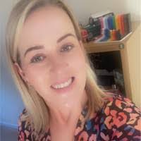 Terri Hand's Instagram, Twitter & Facebook