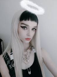 Poppy Poppy Singer That Poppy Bun Hairstyles