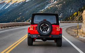 Comparison Jeep Wrangler Jk Rubicon 2018 Vs Land Rover Range Rover Sport Supercharged 2017 Suv Drive