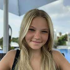 Pin By Kiera On Kids Bop Mia Kidz Bop Kids Bob Kids Bop