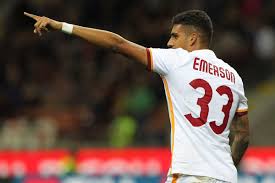 Emerson palmieri dos santos (3 ağustos 1994 doğumlu), olarak bilinen emerson palmieri (i̇talyanca telaffuz:ˈɛːmersom palˈmjɛːri)not 1 ya da sadece emersonprofesyonel futbolcu kim için oynuyor. How Will Roma Balance Emerson Palmieri And Kolarov Chiesa Di Totti