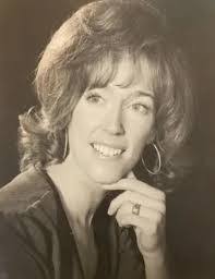 Ellen Peterson's Instagram, Twitter & Facebook