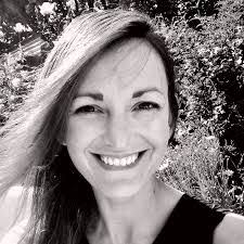 Jennifer Newnam's Instagram, Twitter & Facebook