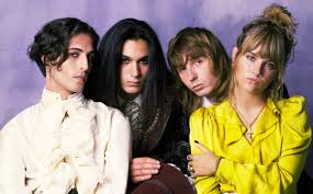 Translation of 'torna a casa' by måneskin from italian to english. Maneskin Veroffentlichen I Wanna Be Your Slave Version Mit Iggy Pop
