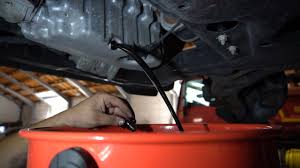 Ölstand kannst du mittels ölkontrollschraube auf der linken seite (in fahrtrichtung) am motor. Vw T6 Olwechsel Tutorial Anleitung Barstuningtv Youtube