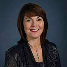 Kim Bain's Instagram, Twitter & Facebook