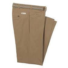 Dieser minimalistische rucksack ist aus recycelter zellulose gefertigt, er ist sehr leicht und für den täglichen gebrauch einsetzbar. Sportliche Baumwollhose Farbe Khaki Grossenspezialist Mannermode