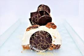 Buche Vanille Noix De Pecan Insert Au Salidou Salidou Noix De Pecan Creme Au Chocolat