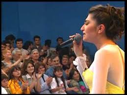 3 saatlik uyku ile geldim. Kara Vicdanlim Ebru Yasar Canli Performans Youtube