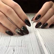 Black And Gold Nail Art 21 Beautiful Black And Gold Nail Designs Page 2 Of 2 Stayglam Prom Nails Silver Gold Nail Designs Black Gold Nails