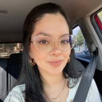 600+ perfiles de «Loya»