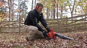 Today we talk about how to start a snow blower properly also a bit more info as well. Starting A Gas Leaf Blower Monkeysee Videos