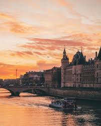 Conciergerie Paris A Fortress In The Heart Of Paris And A Prison Too Paris Travel Guide Day Trips From Porto Paris Travel