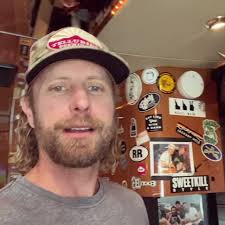@DierksBentley's video Tweet