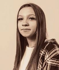 Melody Murdock's Instagram, Twitter & Facebook