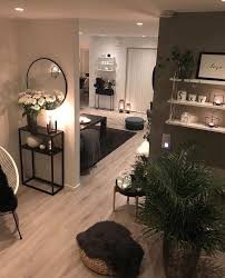 57 Smart First Apartment Decorating Ideas On A Budget 56 Apartmentdecor Apartmentideas Gentileforda Com In 2020 First Apartment Decorating Living Room Decor Apartment Apartment Decor