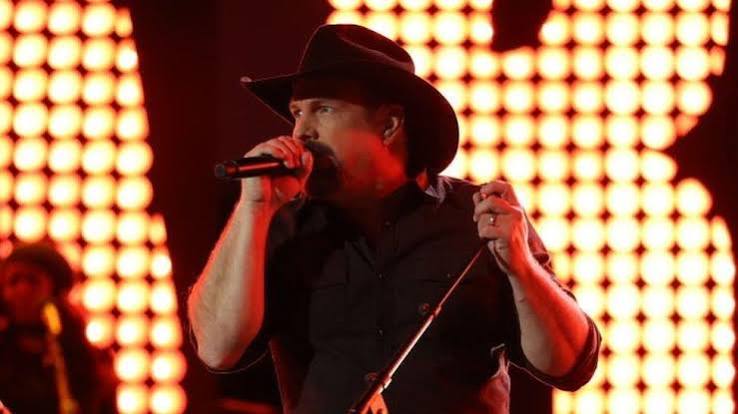 Garth Brooks: Five Croke Park concerts are unacceptable, say residents - BBC News