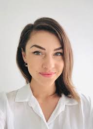 Ina Pratt's Instagram, Twitter & Facebook