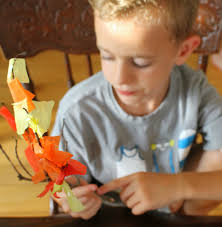 A Pretty Autumn Craft for Preschoolers