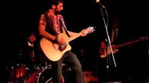 Fra piccole iene, solo se conviene, mia piccola iena, solo se conviene. Chords For Artu Mimi Sciacqua I Denti Col Gin