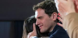 Malú y Albert Rivera: La primera posible prueba de cariño