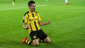 Breaking news headlines about raphael guerreiro, linking to 1,000s of sources around the world, on newsnow: Bundesliga Raphael Guerreiro Wird Im Eiltempo Zum Topfaktor Borussia Dortmund